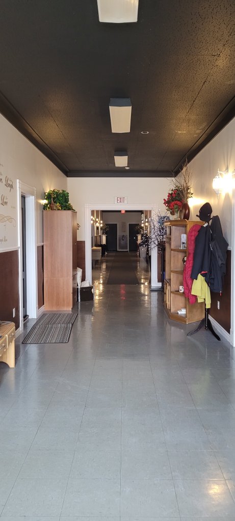 The hallway of the Genevieve Bay Inn